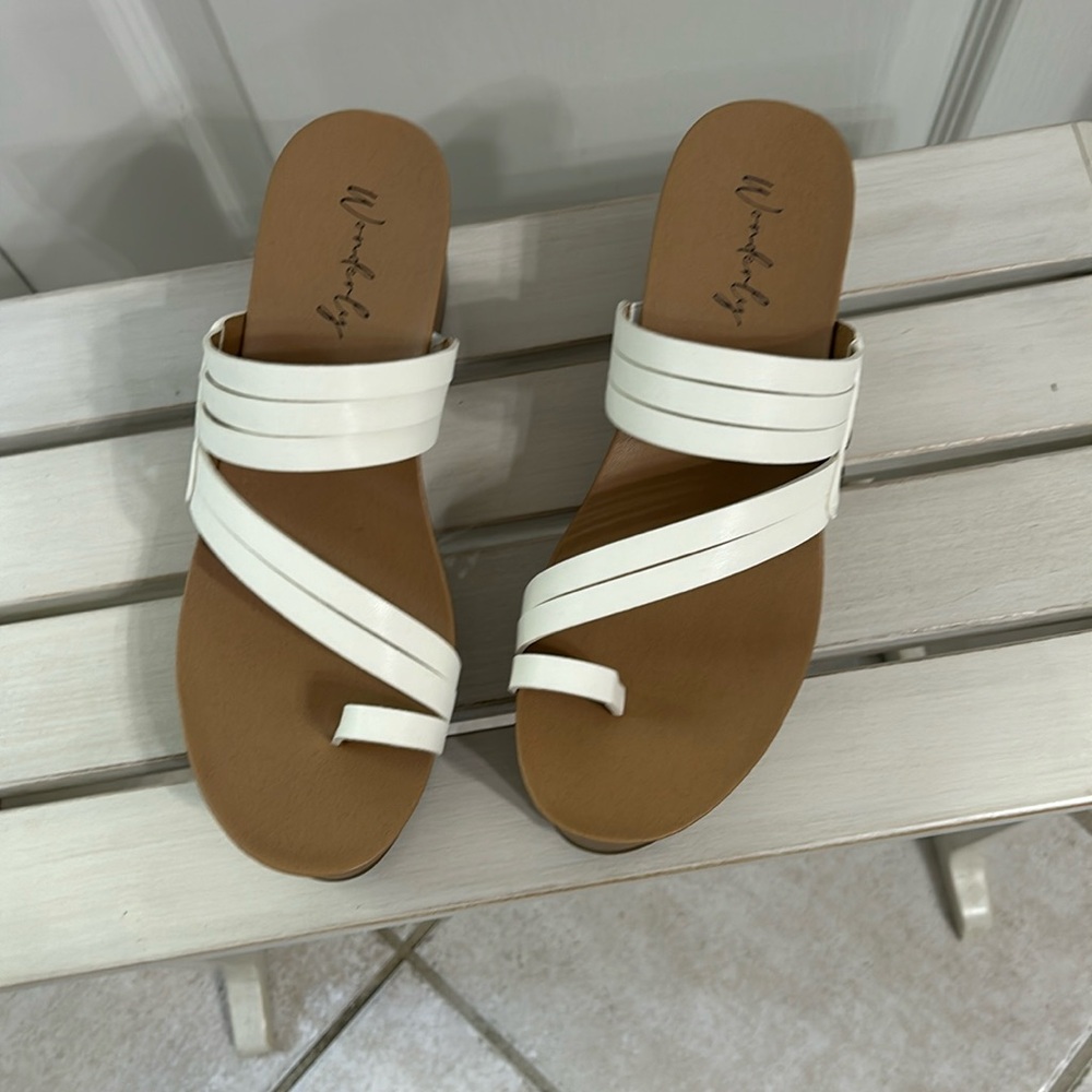 Strappy cream sandals, 2 1/2 inch heels